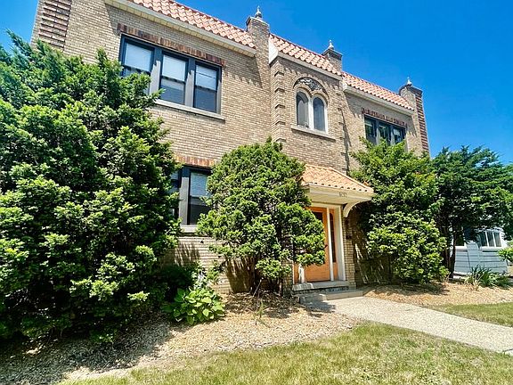 3rd image of 4757 S Lake Dr #8