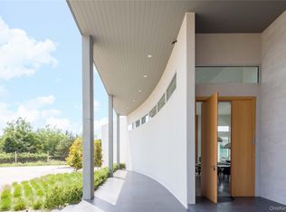 15105 Oregon Rd, Cutchogue, NY 11935