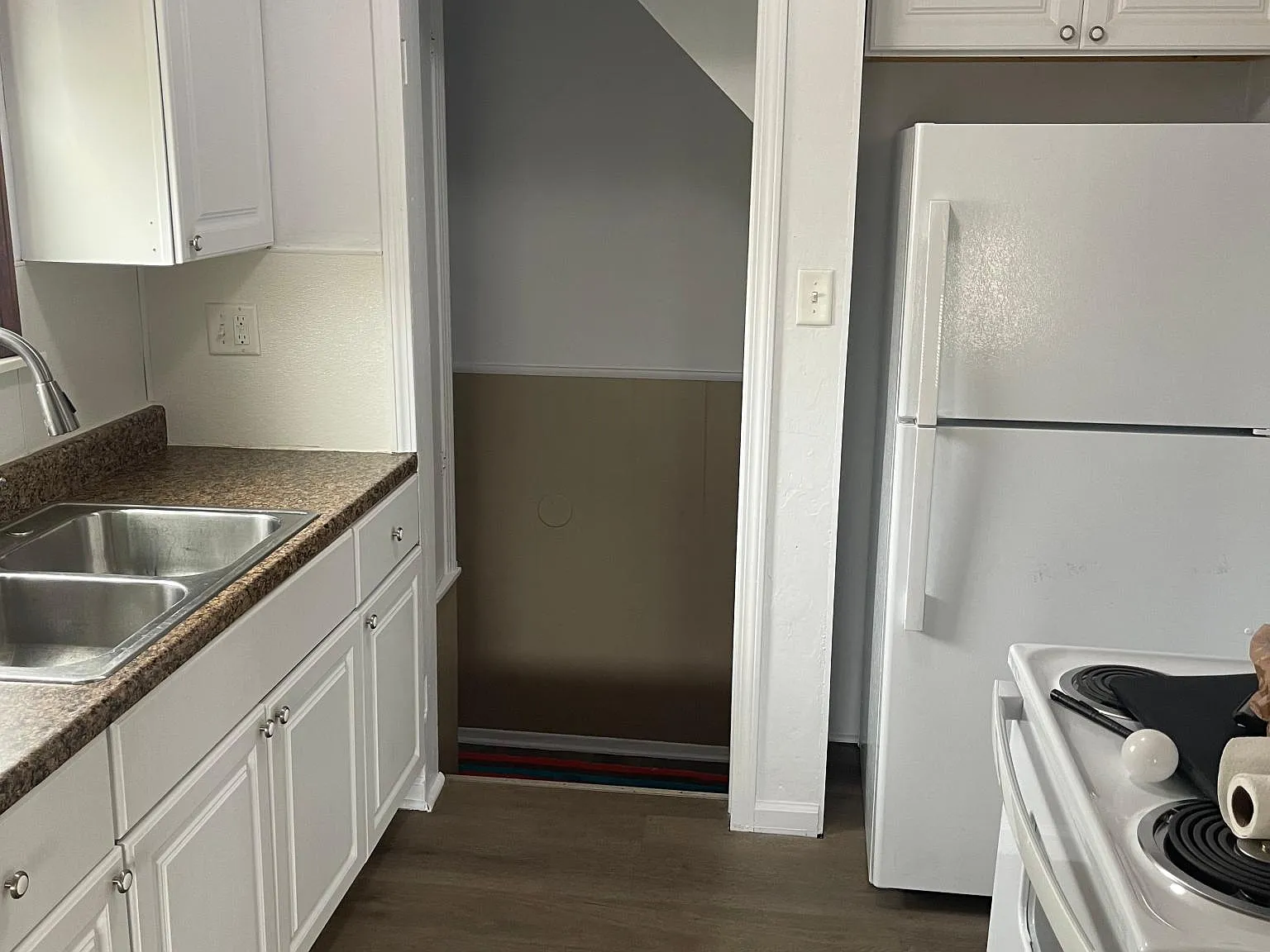 6931 Jackson St — Photo 2
