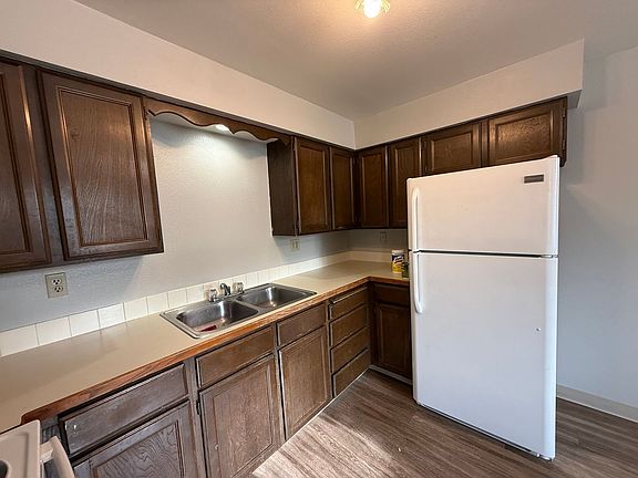 4th image of 1321-1325 N Smith St