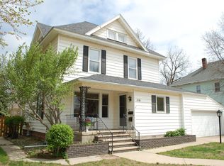 116 W 1st Ave, Flandreau, SD 57028