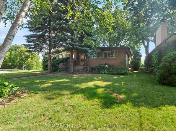 25 Grovetree Rd, Toronto, ON M9V 2Y3