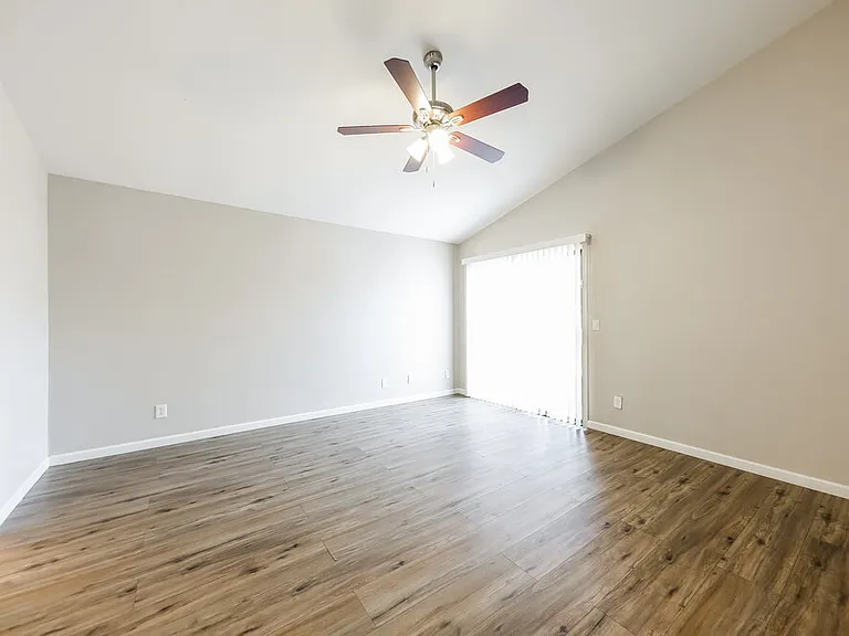 6630 W Poinsettia Dr — Photo 10