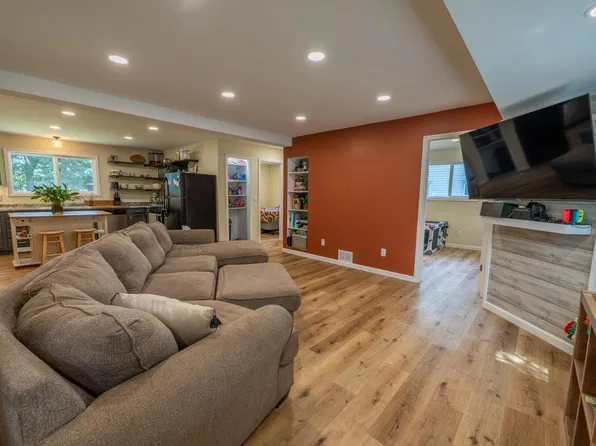 1930 5th Ave, Antigo, WI 54409