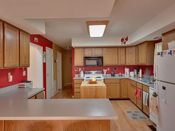2nd image of 116 Pleasant Ln