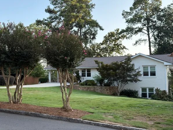 6350 N Hampton Dr, Sandy Springs, GA 30328