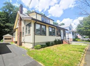 27 Taylor St, Quincy, MA 02170