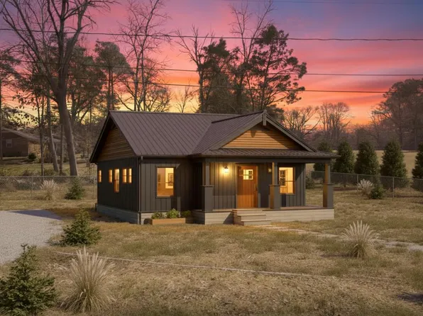 3256 Cascade Ln, Durham, NC 27704