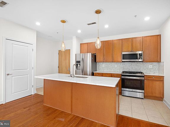 2nd image of 181 E Reed Ave