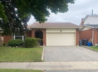 30 Blackthorn Ln, Brampton, ON L6V 3K8