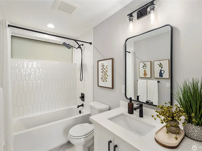 4018 Beach Dr SW — Photo 14