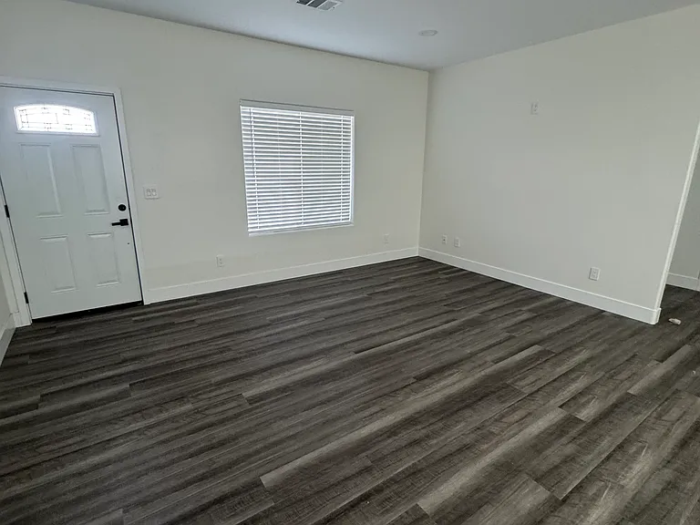 4587 Shetland Ln — Photo 8