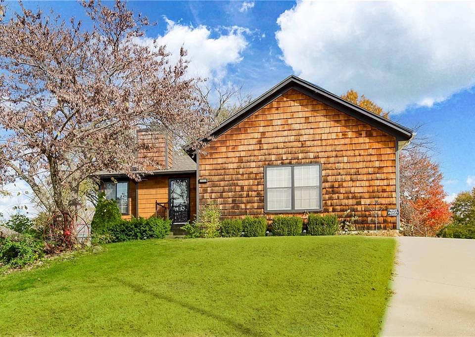 1st image of 12315 Bentley Cir