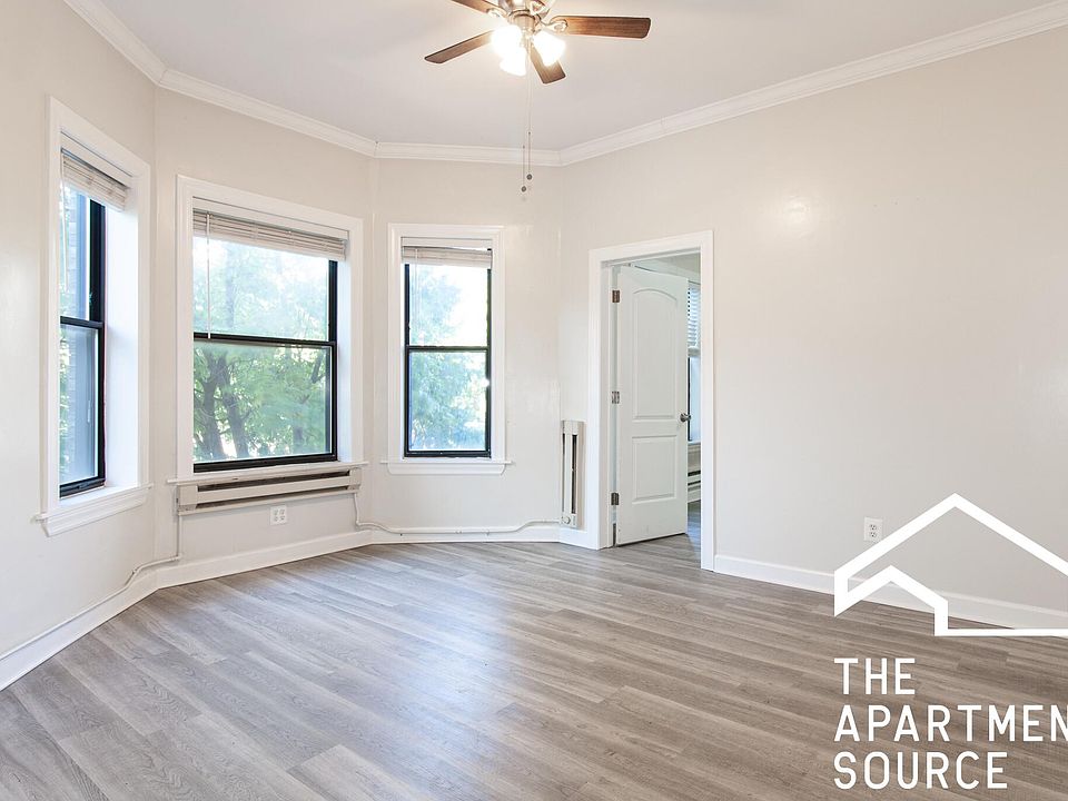 1st image of 918 W Waveland Ave #1