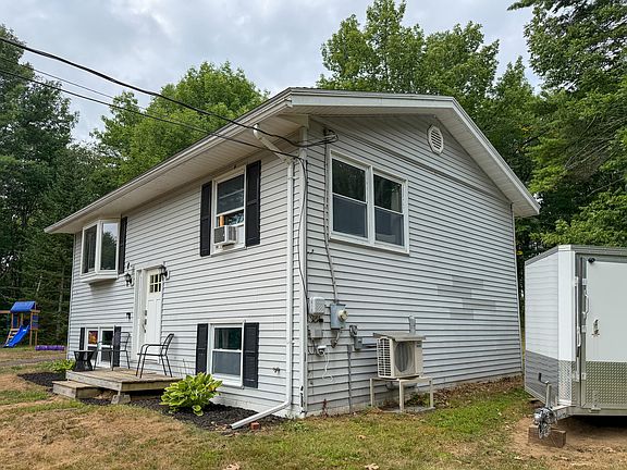 2nd image of 220 Post Road