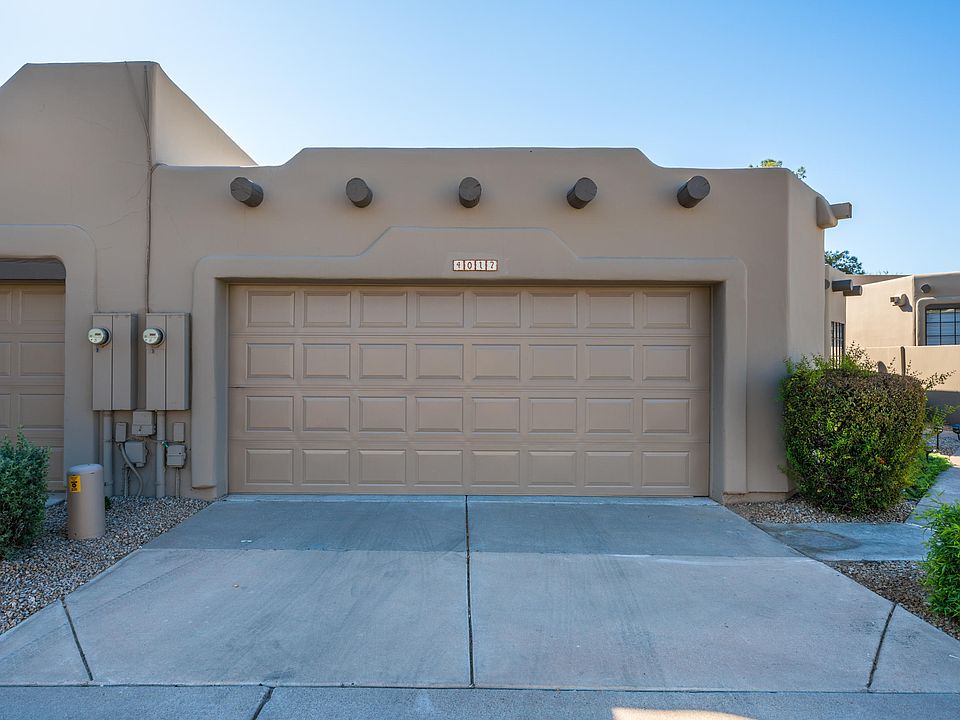 1st image of 4017 E Round Hill Dr