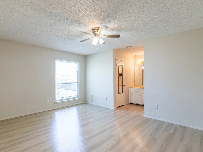 1733 Chucker Ct — Photo 11