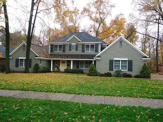 1st image of 1411 Woodland Pl