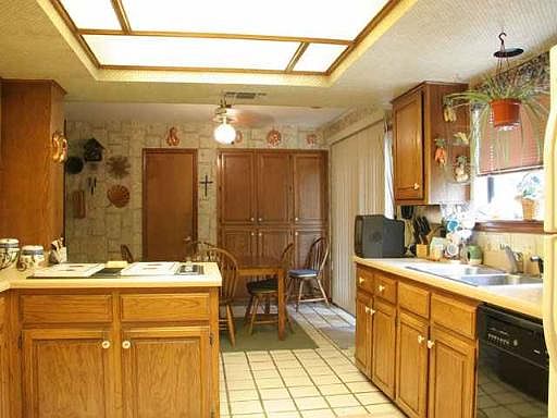 3rd image of 15510 TRIPLE CREEK DR