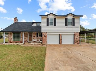 908 S Brookview Ln, Mustang, OK 73064