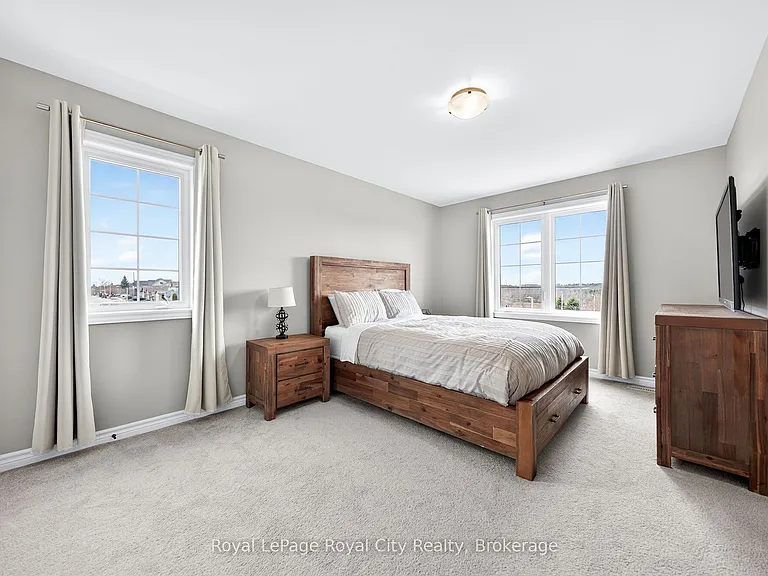 85 Mullin Dr #1B — Photo 25