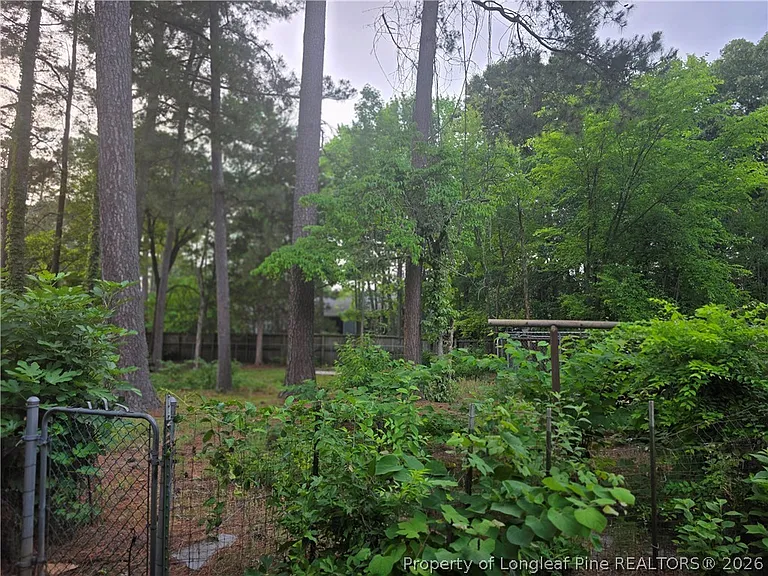 1125 Oakwood St — Photo 21