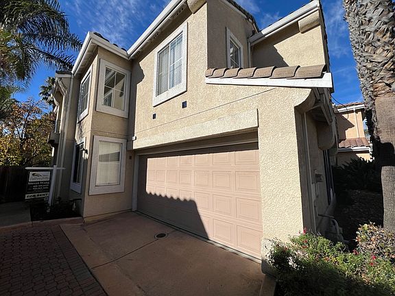 2nd image of 805 Bamboo Palm Ct