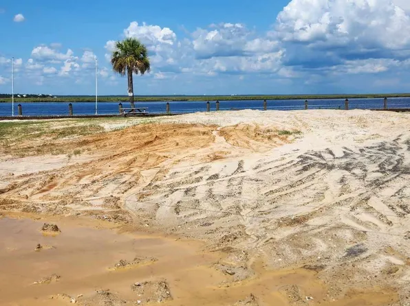 11038 Clleeves St, Bay Saint Louis, MS 39520