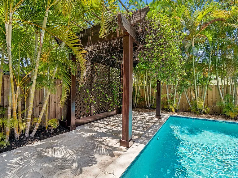 3917 W Barcelona St — Photo 38