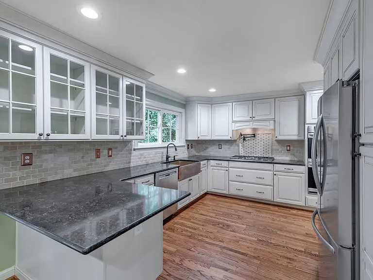 1427 McLean Mews Ct — Photo 4