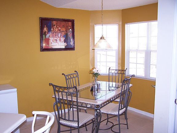 5th image of 230 Ashland Manor Dr