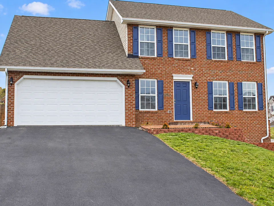 445 Majestic Dr