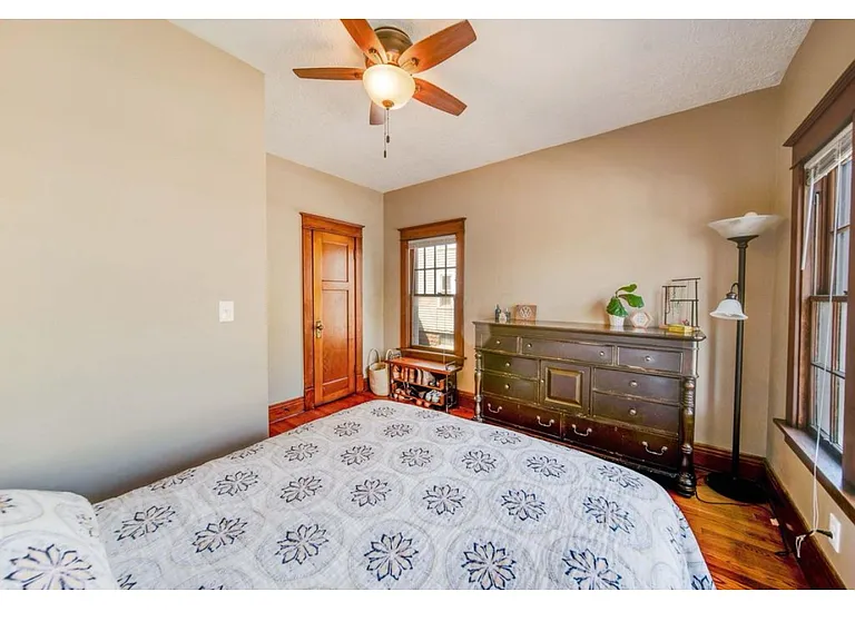 299 E Woodrow Ave — Photo 22