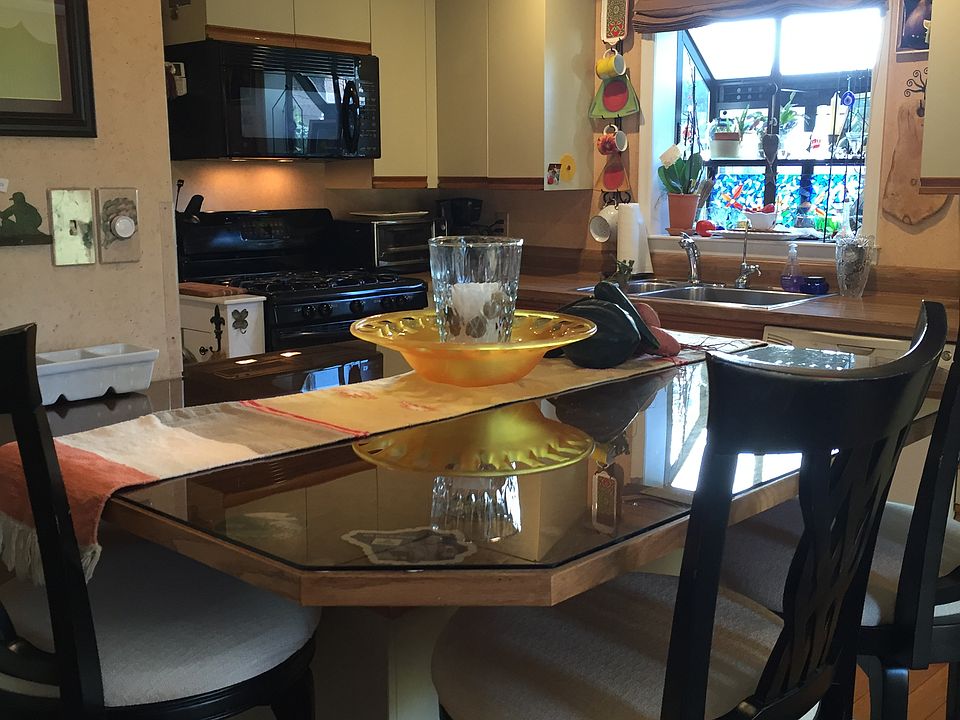 Sunny Kitchen