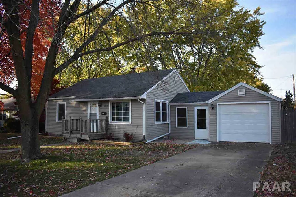 1213 E Tripp Ave photo 1