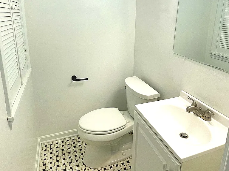 1st floor bathroom