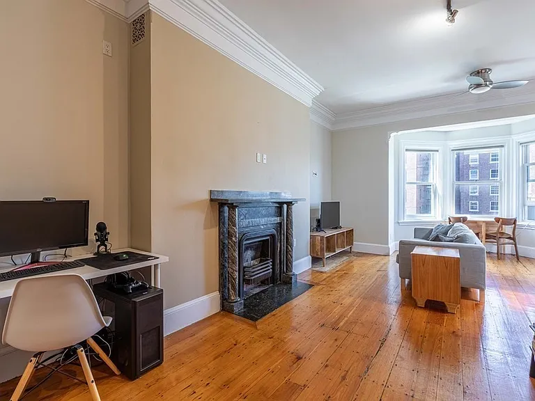 195 Beacon St #9 — Photo 2