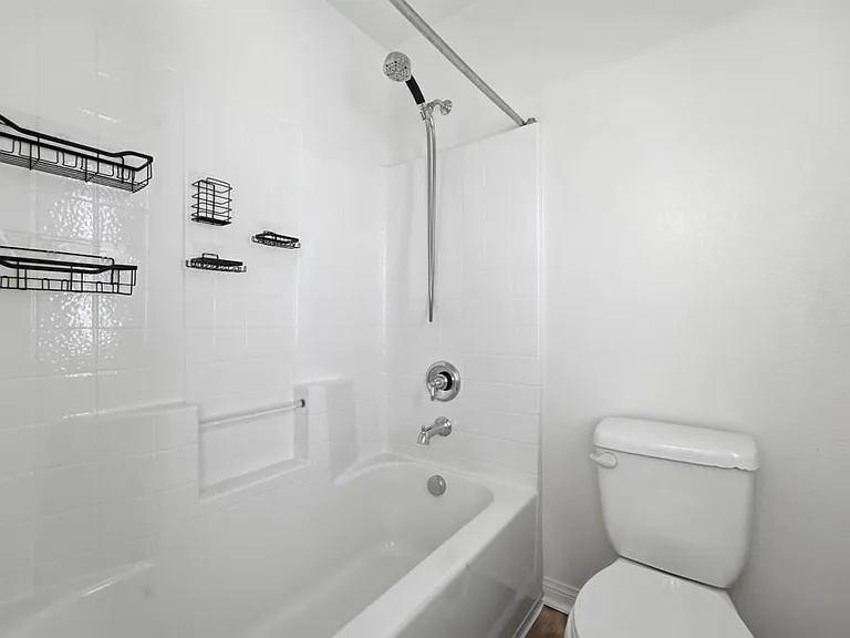 1418 Pershing Rd — Photo 15