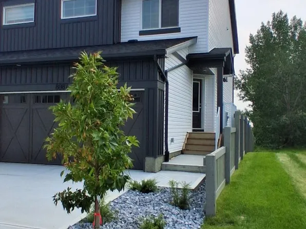 8887 Carson Way SW, Edmonton, AB