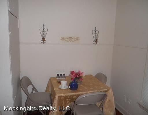 3rd image of 229 E Ratcliff St