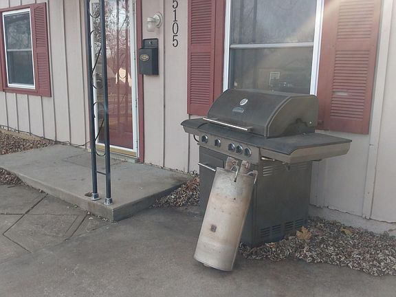 3rd image of 5105 Locust Ave