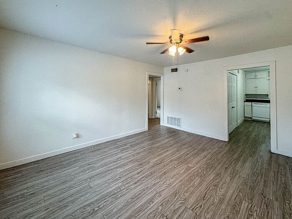 2nd image of 609 Amarillo St