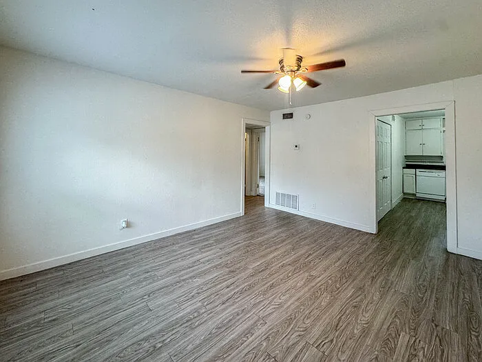 609 Amarillo St — Photo 2
