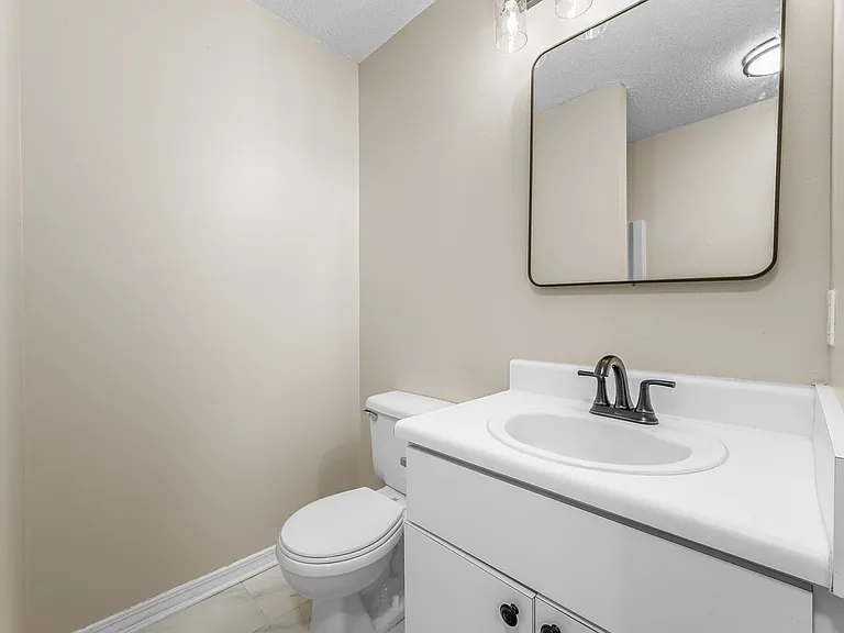 648 Virginia Oak Ct — Photo 11