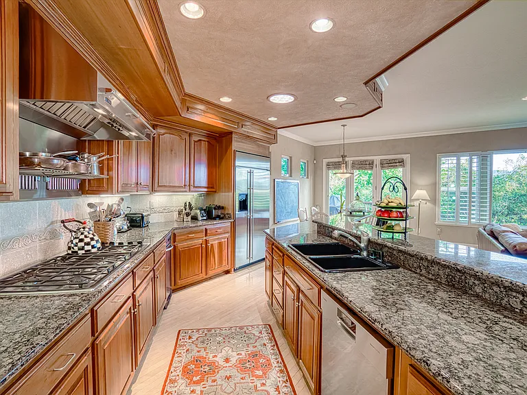 2703 Brush Creek Rd — Photo 19