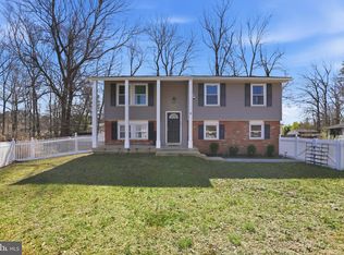 6 Stratford Ct, Waldorf, MD 20602