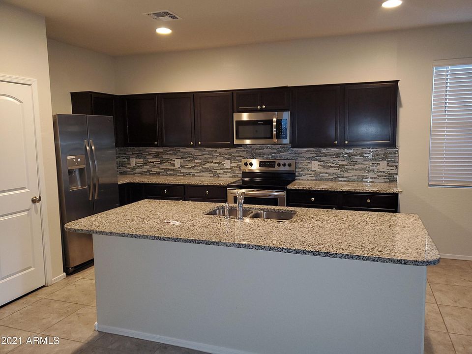 1st image of 37683 W Bello Ln