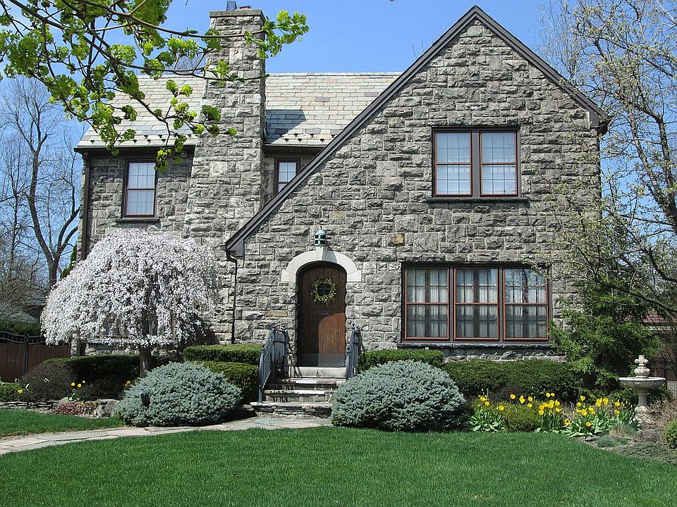62 Deerhurst Park Blvd.