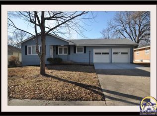 1733 SW Crest Dr, Topeka, KS 66604