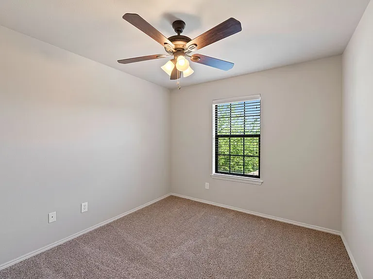 339 Orbit Dr — Photo 17
